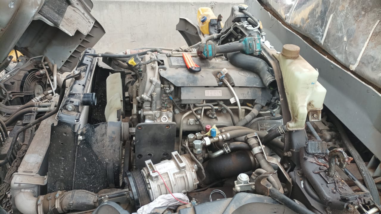 CARROCERíA FRIGORíFICA Mitsubishi FUSO CANTER 915 2016  USADA  EN DESARME